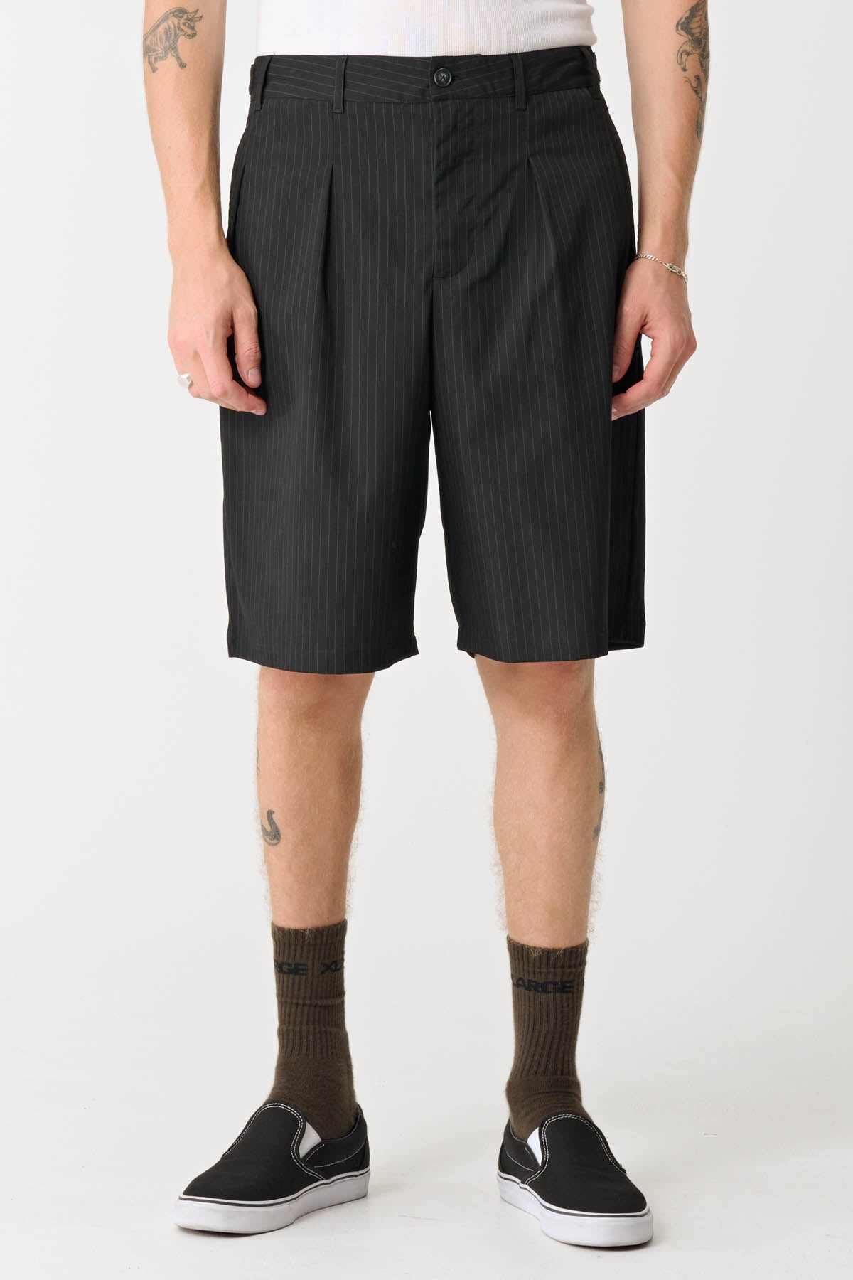 AMPLIFY PLEATED SHORT - BLACK STRIPE | Xlarge AU – XLarge Brand