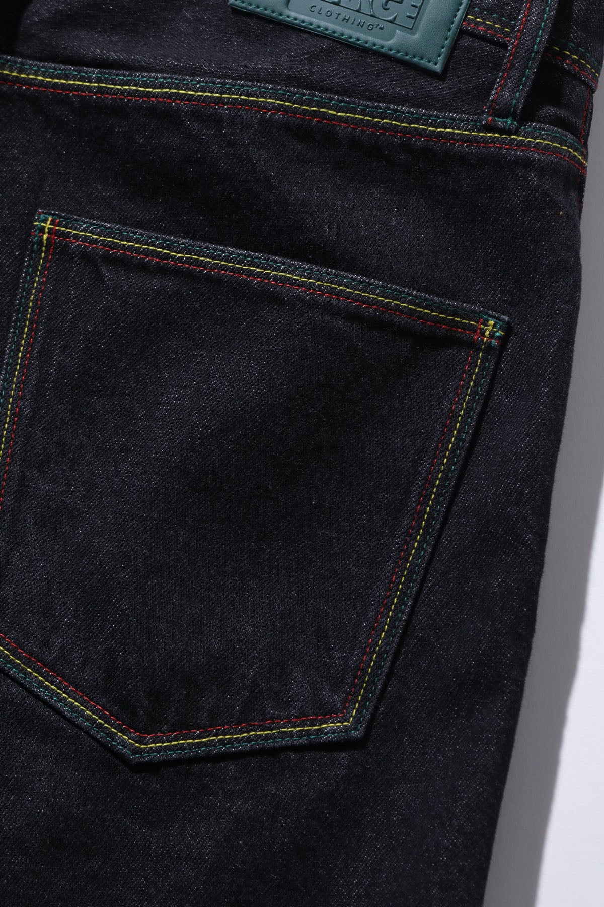 XL025S1607_BLACK_7_1759457293
