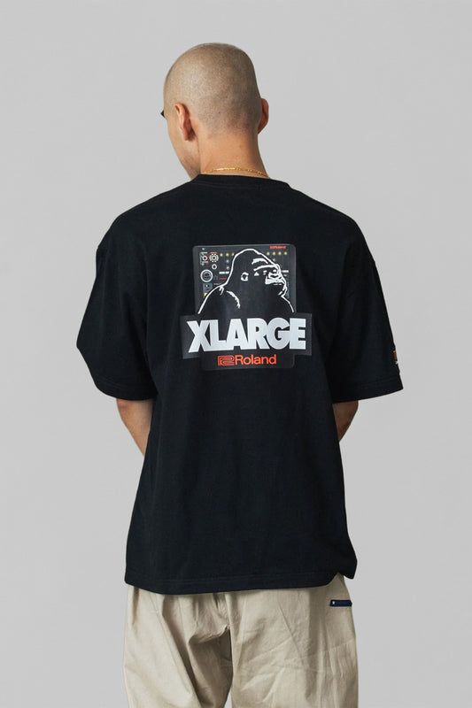 XLARGE x ROLAND OG BOX TEE - BLACK
