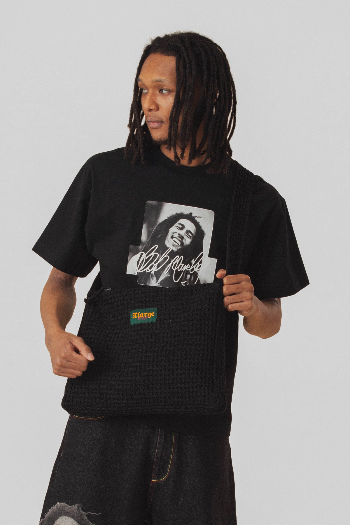 XL725S1016_BLK_3_1759457335