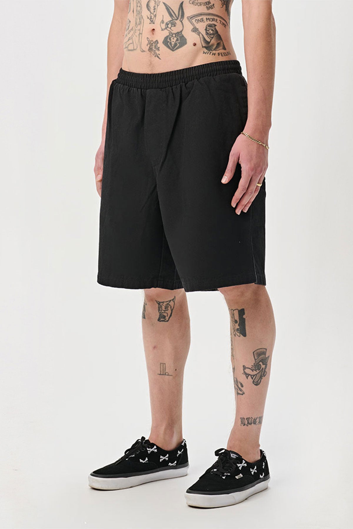 XL021612_BLK_1_aadaxb_1681856525