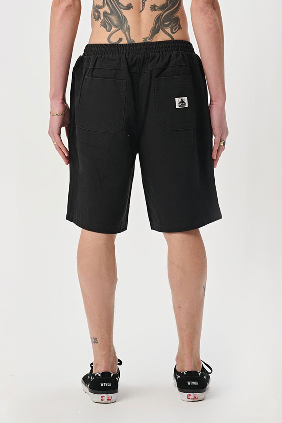 XL021612_BLK_2_comjbw_1681856526