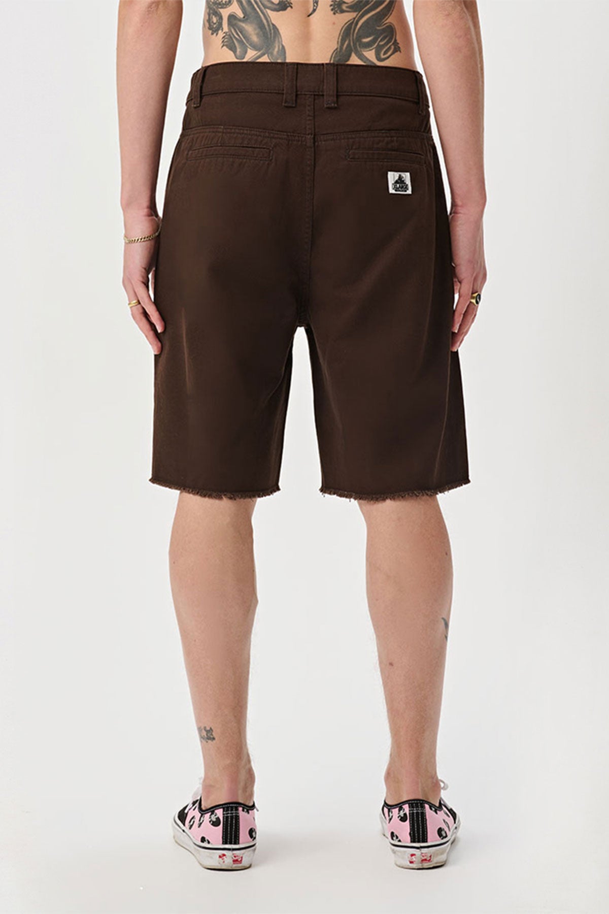 XL022603_BRN_4_lrr2zh_1681856526