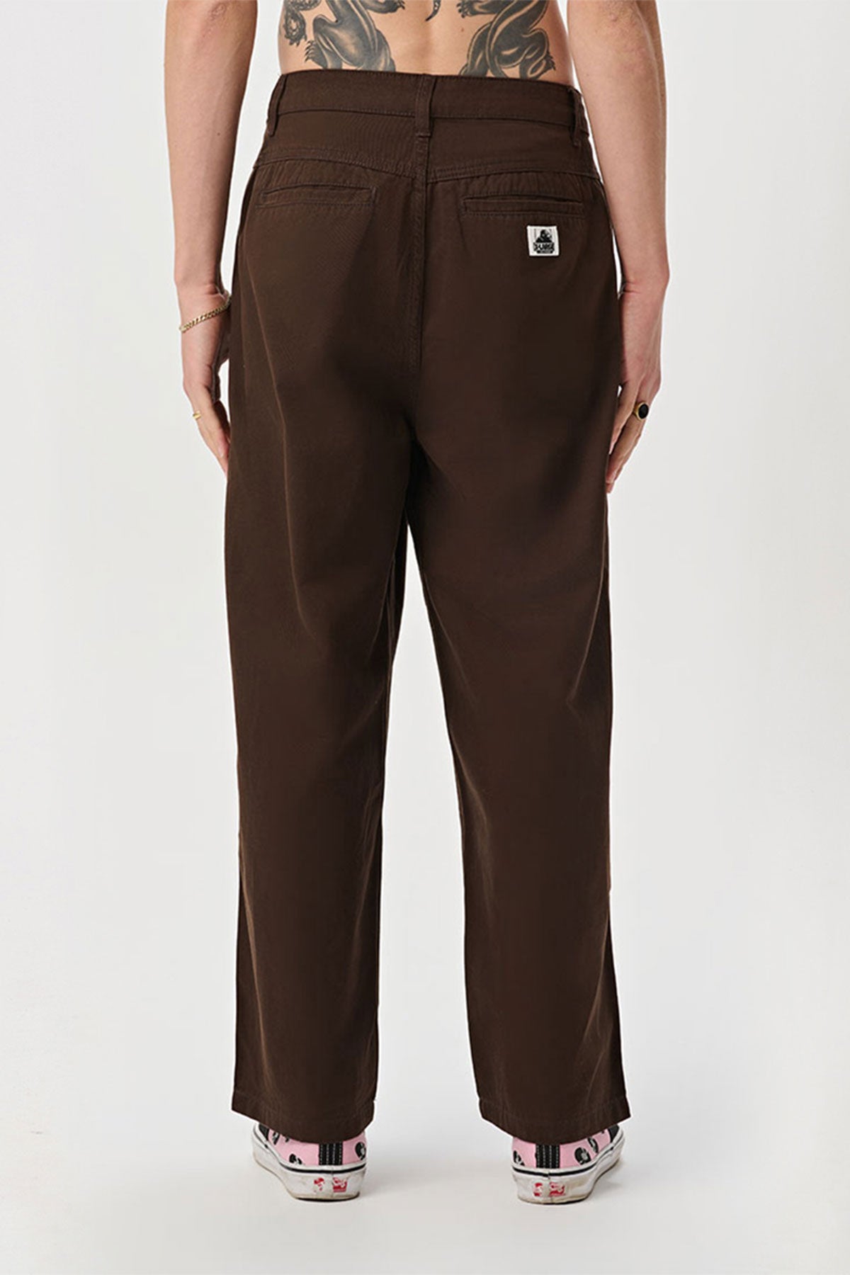 XL024601_BRN_6_v05s58_1689572652