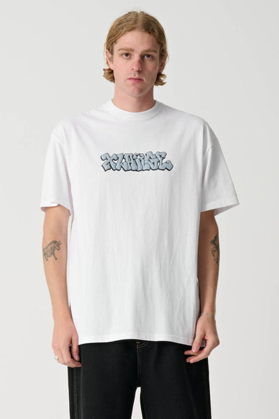 トップス 8egreedy graff brand name t-shits Gusset Brand Faded Flag Graphic T-Shirt – Diamond Gusset
