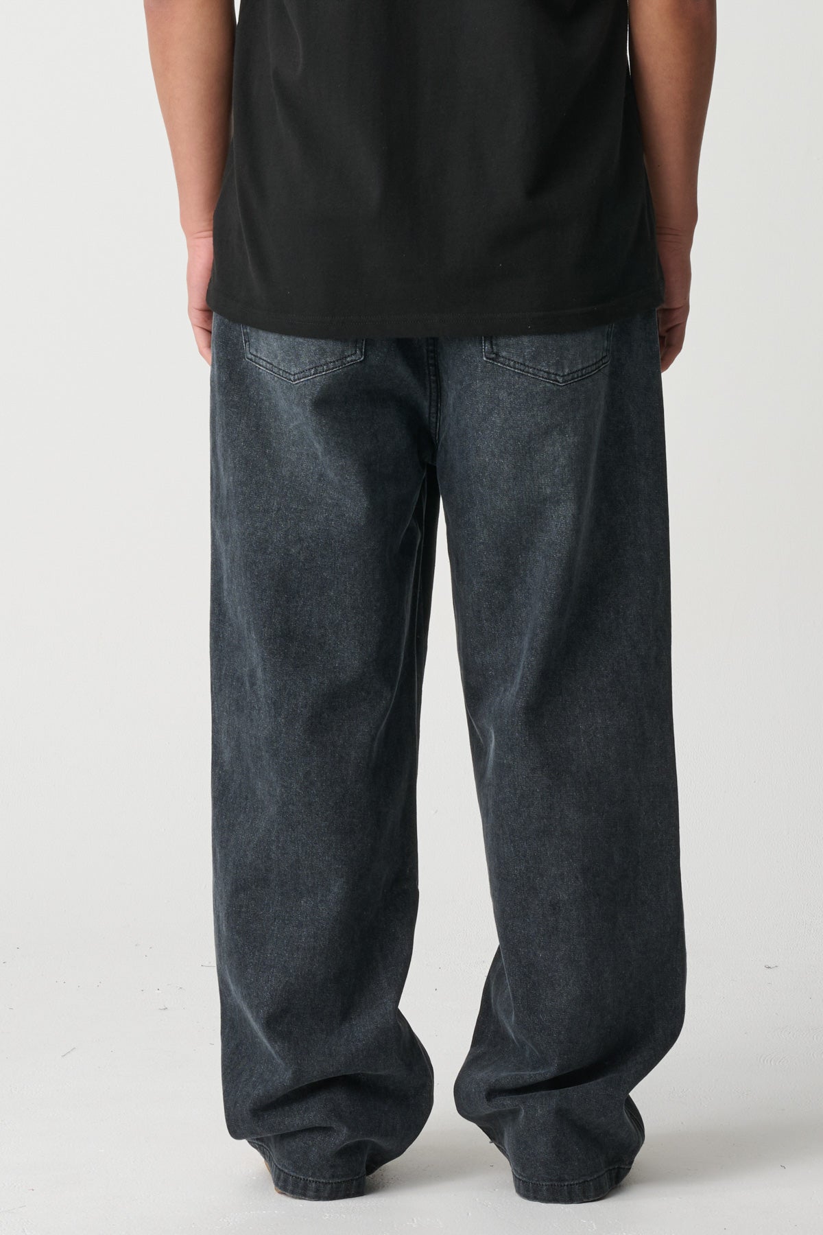 XL025S1618_FADBLK_3_1765164431