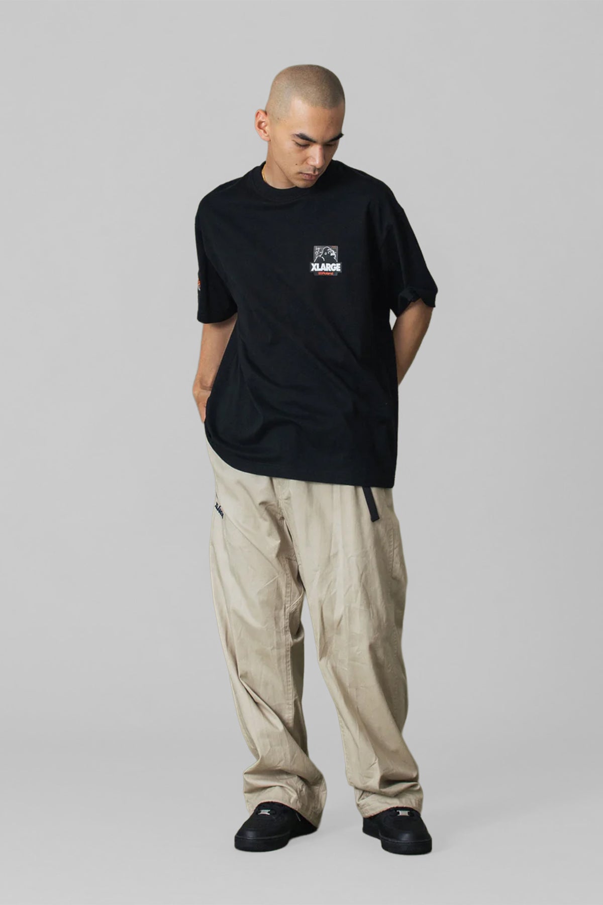 XLARGE x ROLAND OG BOX TEE - BLACK