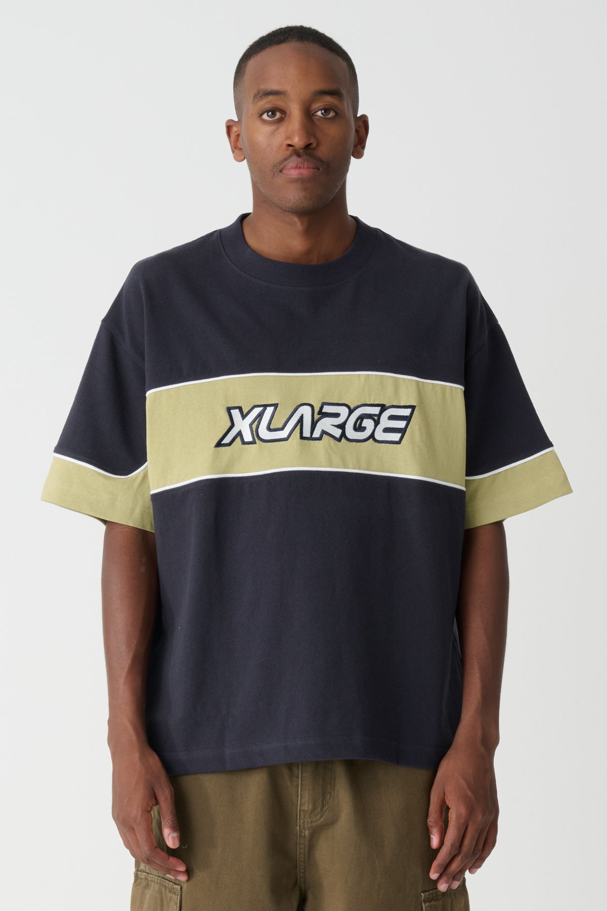 XL026S2101_PIGCAPNVY_3_1787884404
