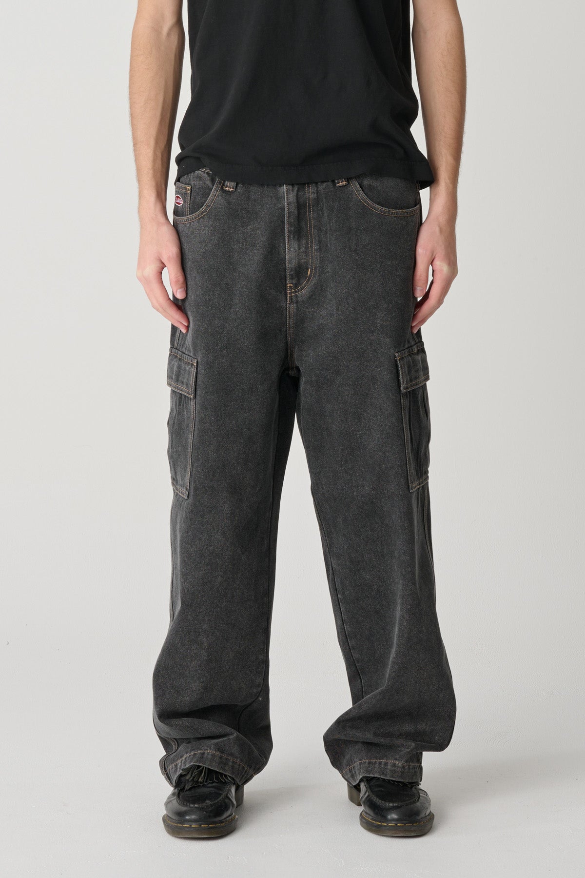 XL026W2605_WBLK_2_1776725863