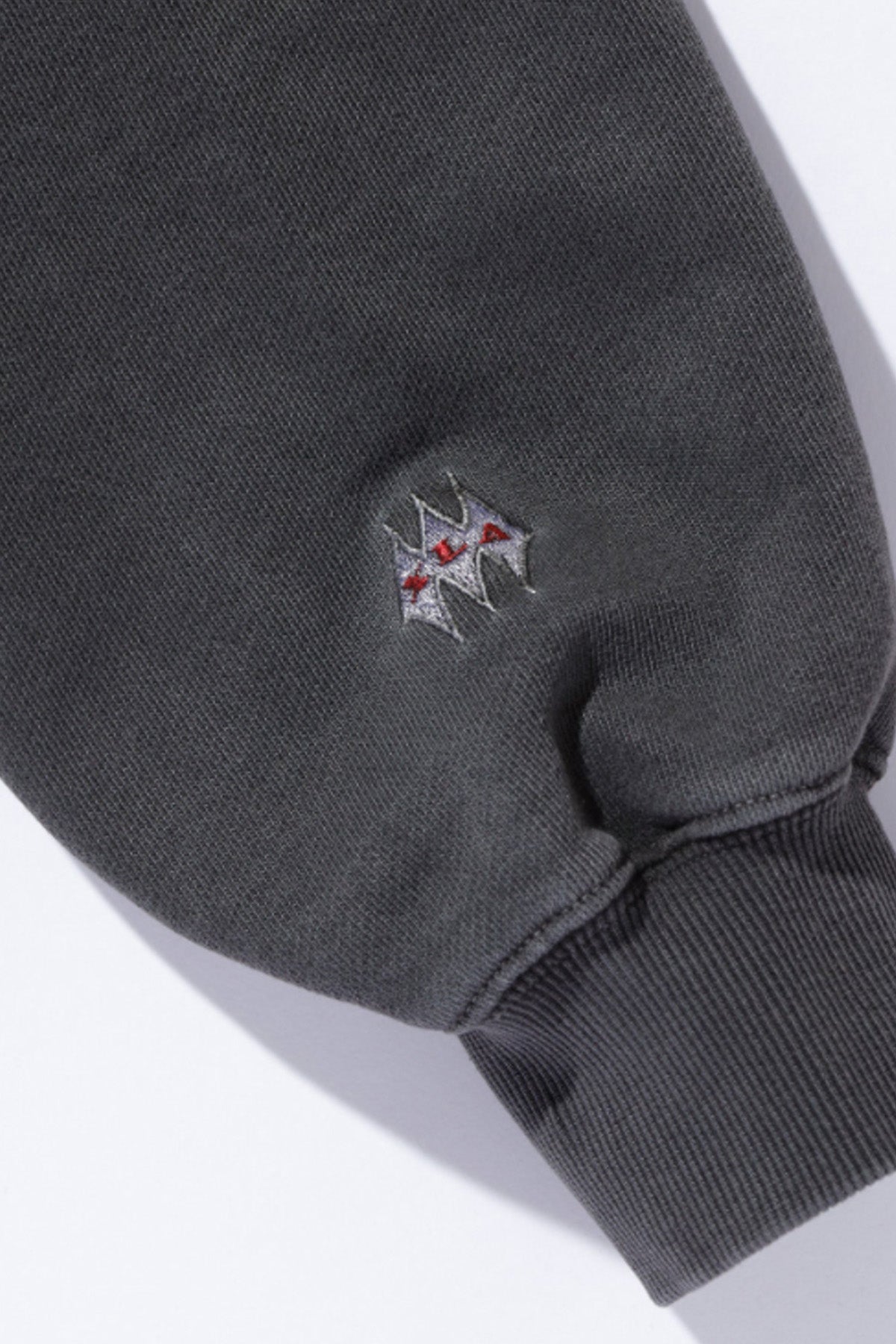 XL0C0004_BLK_6_1775773935