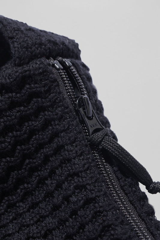 XL725S1016_BLK_6_1759457336